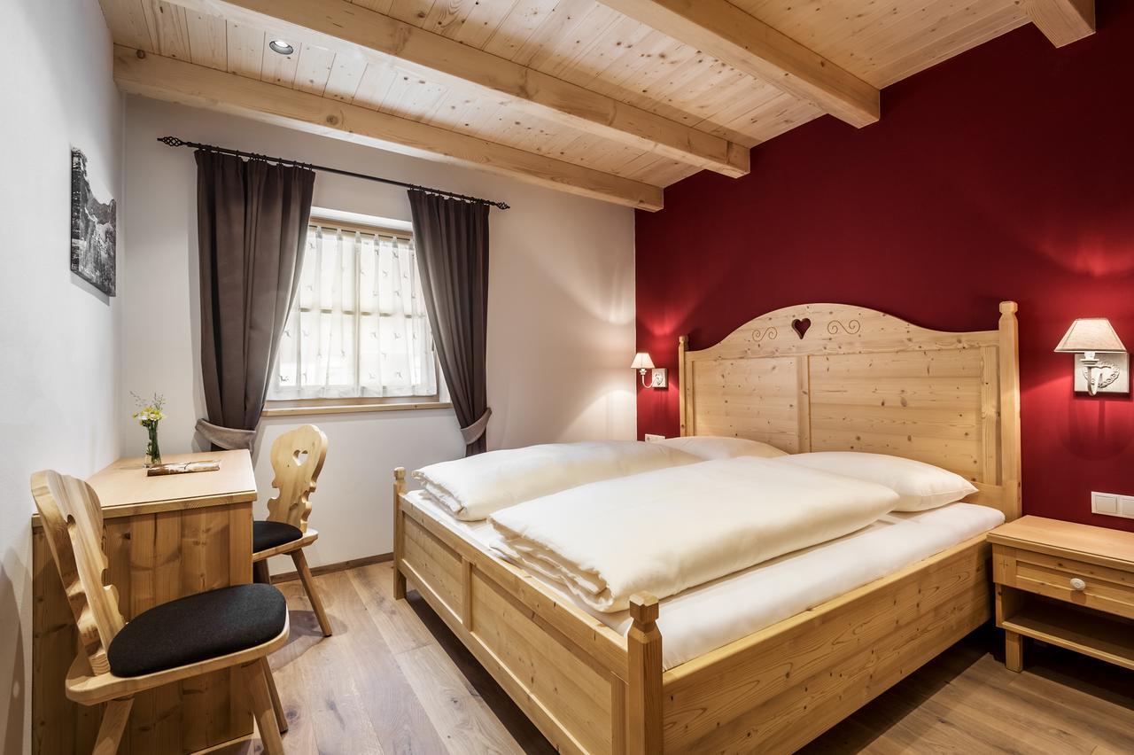 فيلا Pradel Dolomites سان مارتينو-إن-باديا المظهر الخارجي الصورة